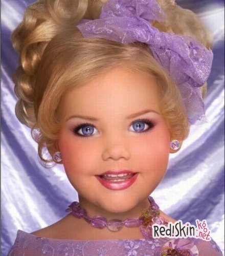 Девочка, похожая на Барби