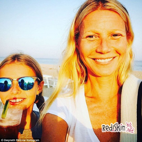 Дети знаменитостей: Старший ребенок Гвинет Пэлтроу и Криса Мартина, дочь Эппл, выступает на сцене