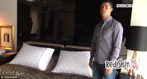 Дома знаменитостей: Криштиану Роналду провел экскурсию по своему дому