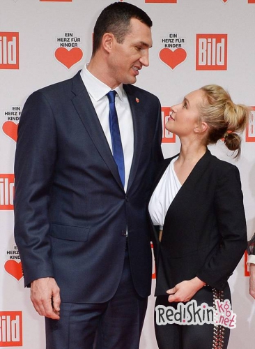 Хайден Панеттьери с женихом Владимиром Кличко и его братом посетила благотворительное мероприятие Herz Fuer Kinder