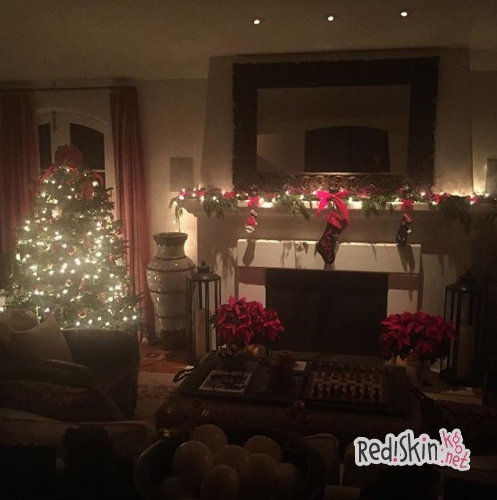 Подготовка к Рождеству: Дженнифер Лопес, Кейт Миддлтон, Ким Кардашян, Кайли Дженнер (фото)