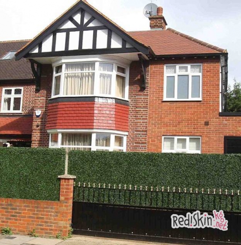 Рита Ора стала последней жертвой банды грабителей