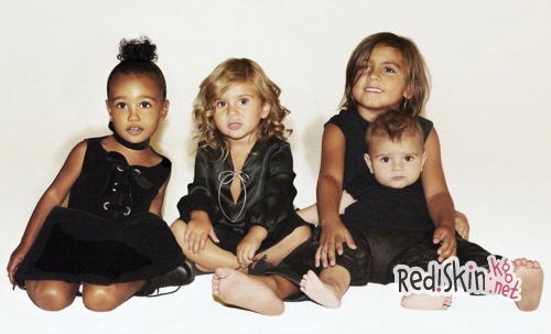 Рождественская открытка 2015 от семейства Кардашьян