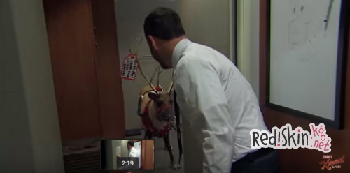 Рождественская традиция продолжается: Джон Красински опять разыграл Джимми Киммела (видео)