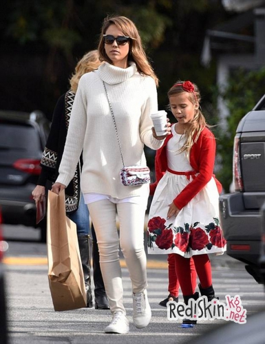 Звездные мамочки: Джессика Альба и Элизабет Херли