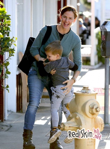 Звездные мамочки: Мелани Гриффит и Дженнифер Гарнер