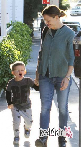 Звездные мамочки: Мелани Гриффит и Дженнифер Гарнер