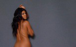 Кортни Кардашьян полностью обнажилась в фотосессии для престижной арт-галереи