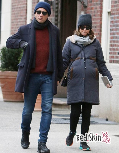 Беременные звезды: Энн Хэтэуэй и Роуз Бирн