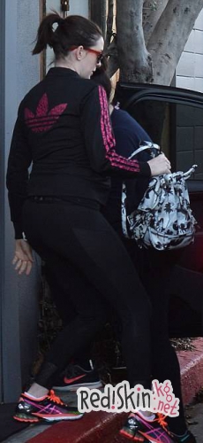 Беременные звезды: Крисси Тиган, Энн Хэтэуэй и Джена Мэлоун