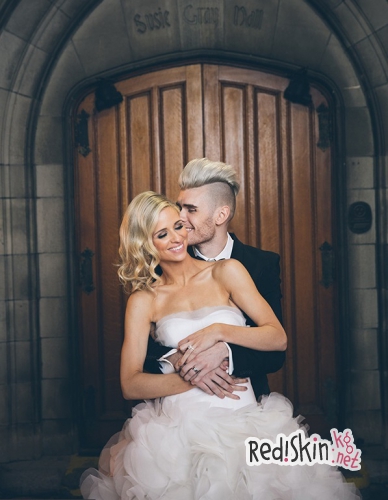 Бывший конкурсант шоу "American Idol" Колтон Диксон женился на своей давней подруге