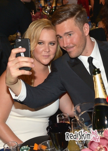 "Девушка без комплексов": Эми Шумер признана лучшей актрисой комедии премии Critics' Choice Movie Awards 2016 (видео)