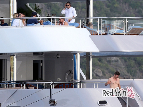 Джастин Бибер спел на новогодней вечеринке Леонардо Ди Каприо