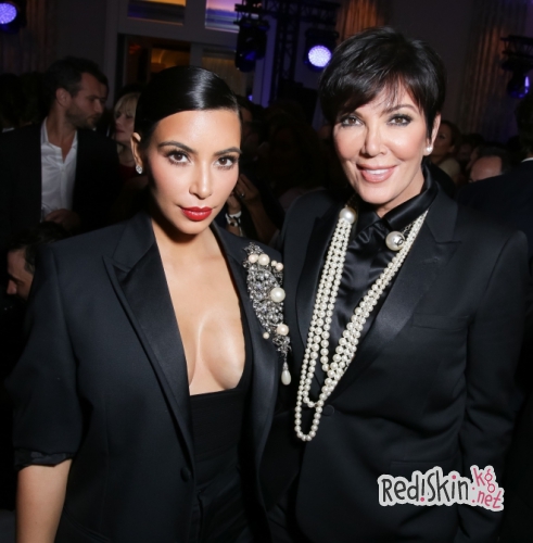 Ким Кардашьян обвинила свою маму в воровстве