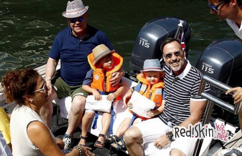 Нетрадиционные семьи: Элтон Джон уверяет, что его дети будут работать, чтобы иметь деньги