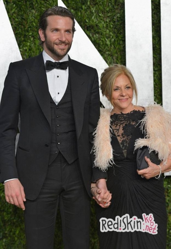 Ох уж эта мама: Ирина Шейк и Брэдли Купер расстались из-за матери актера