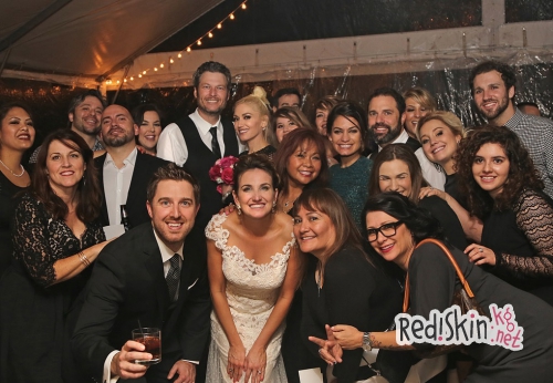 "Поймай букет – выйди замуж": Гвен Стефани и Блейк Шелтон на свадьбе Аманды Крейг