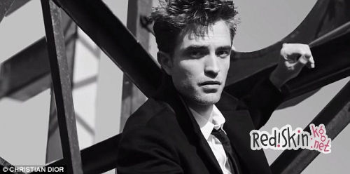 Роберт Паттинсон в новой рекламе Диор