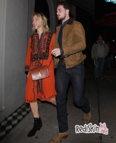 Влюбленные пары знаменитостей, где женщины намного старше своих мужчин