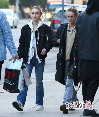 Звездные мамочки: Ванесса Паради, Гвен Стефани и Алессандра Амбросио