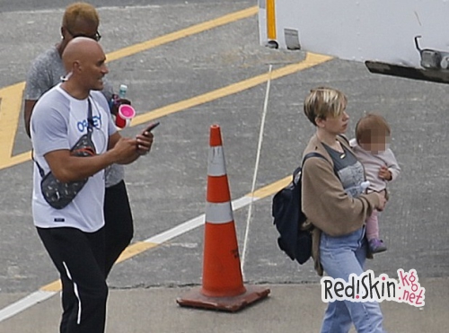 Звездные мамы: Скарлетт Йоханссон с дочкой Роуз Дороти в Новой Зеландии