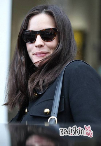 Беременные звезды: Энн Хэтэуэй и Лив Тайлер