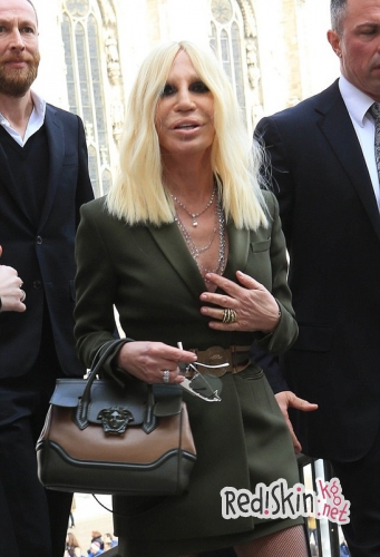 Донателла Версаче на Неделе моды в Милане