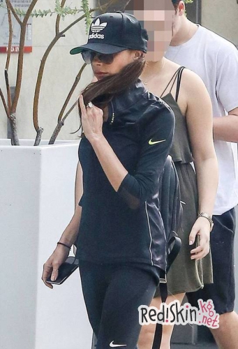 Мама, папа, я - спортивная семья: Бекхэмы всем составом посетили тренажерный зал