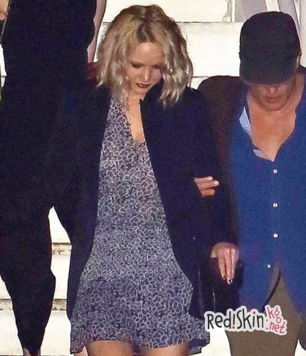 Множество звезд посетило выступление Адель в Голливуде, заставив почувствовать ее себя Джастином Бибером