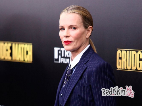 Начались съемки фильма "На пятьдесят оттенков темнее". К старому составу съемочной группы присоединились новые актеры