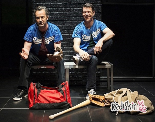 "Пустая трата времени, денег и усилий" - критики о дебюте спектакля Мэттью Перри, сценарий которого был написан за 10 дней