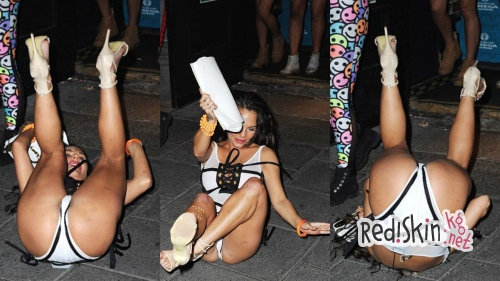 Пьяная Шантель Коннелли растянулась на дороге