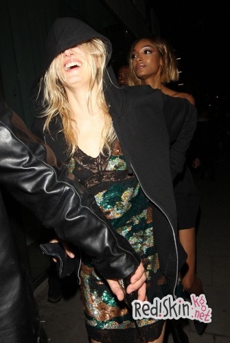 Пьяные звезды после вручения премии BRIT Awards 2016