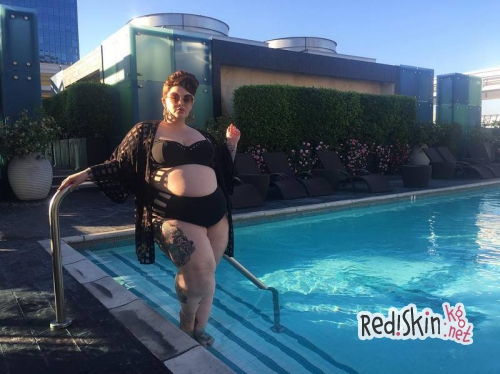 Самая крупная plus-size-модель в мире выложила фото на шестом месяце беременности:"К черту ваши стандарты красоты"