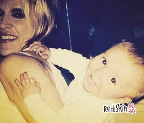 У 15-летнего сына Мадонны появилась подружка