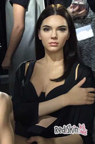 У Кендалл Дженнер и Кары Делевинь появились двойники