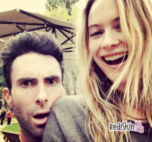 Бехати Принслу беременна: Адам Левин и супруга впервые станут родителями