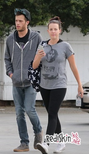 Бывшая няня, которая разрушила 13-летний брак Гвен Стефани и Гэвина Россдейла, сообщила о беременности