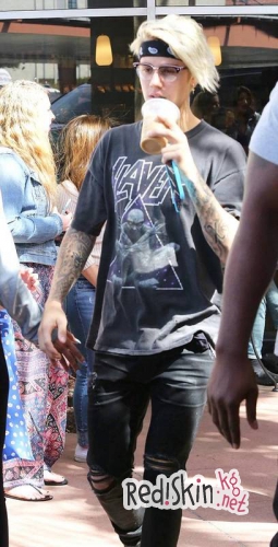 Джастин Бибер заявил, что больше не будет близко общаться с поклонниками, это заставляет его впадать в депрессию