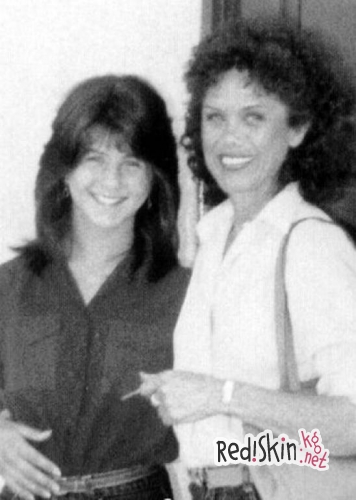 Дженнифер Энистон отреклась от больной матери: "Нэнси просто хочет увидеть дочь в последний раз"