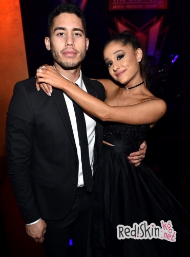 Это любовь: страстные поцелуи Арианы Гранде и Рикки Альвареса