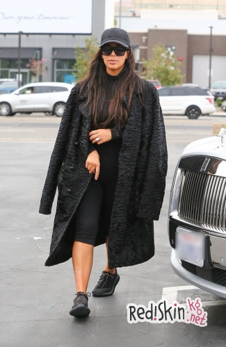 Ким Кардашьян поделилась пикантным фото