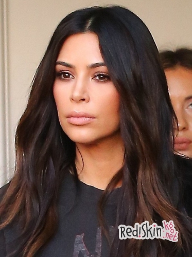 Ким Кардашьян увеличила губы
