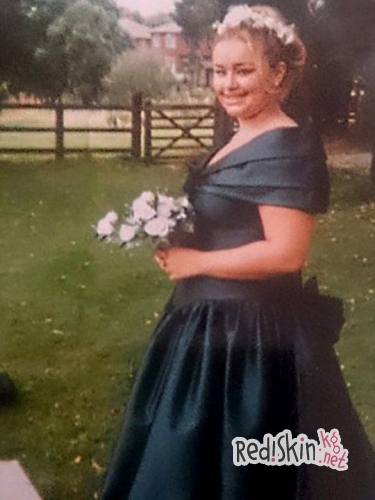 Кристина Бутел - одержимая пластикой англичанка потратила 130 тыс. фунтов, чтобы быть похожей на свою карикатуру