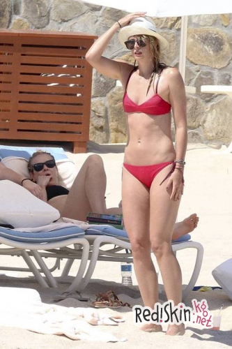 Мария Шарапова проводит непростое для себя время на отдыхе в кругу близких друзей