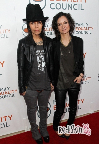 Нетрадиционные семьи: Сара Гилберт и Линда Перри в Беверли-Хиллз