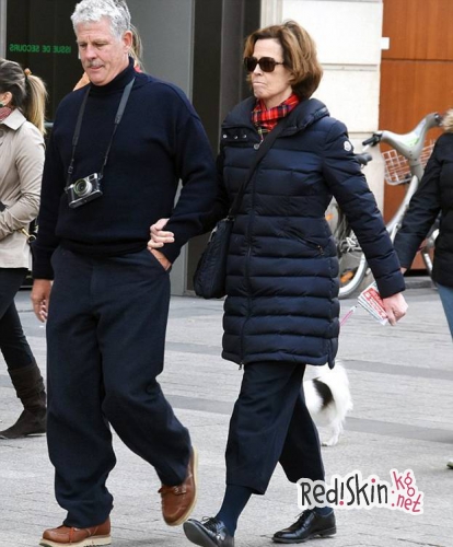 Сигурни Уивер упала в центре Парижа