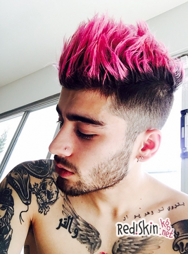 Зейн Малик шокировал поклонников татуировкой на лице