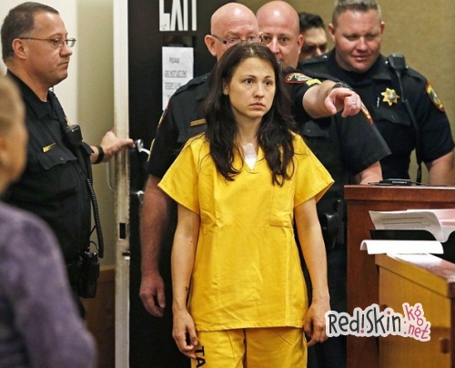 Жена Холоденко не признает себя виновной в убийстве двух дочерей