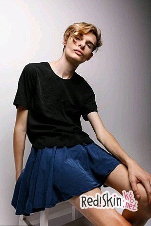 Гермафродит, который пытался покончить жизнь самоубийством 6 раз, стал моделью, чтобы накопить денег на операцию по коррекции пола